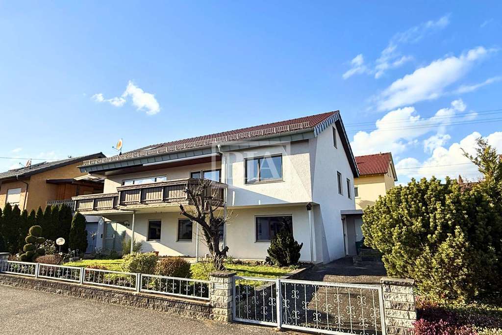 Immobilie in Schwaigern - Ein Zuhause für die ganze Familie inkl. Einliegerwohnung – mit Substanz, Weitblick und Potential - Bild 1