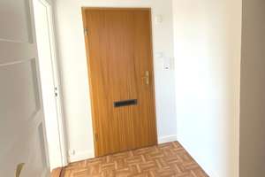 Sonnige Dachgeschosswohnung mit Blick auf den Nordostsee-Kanal – Auberg 60, 24106 Wik, Kiel – Vorschaubild 2