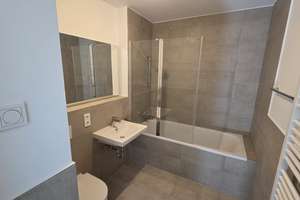 von Privat - Erstbezug - urban &  TOP schallisoliert, hochwertige 2-Zi, EBK, Wanne, Abstellraum – Torgauer Str. 44, 4315 Volkmarsdorf, Leipzig – Vorschaubild 2