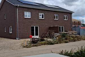 Doppelhaushälfte NEUBAU! ERSTBEZUG! ENERGIESPARHAUS! Wohnen am Töpferofen – Die vollständige Adresse der Immobilie erhältst du vom Anbieter., 21391 Reppenstedt – Vorschaubild 1