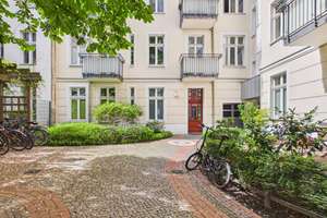 Leerstehend und sofort bezugsbereit  - Charmante Altbauwohnung im Herzen von Friedrichshain!