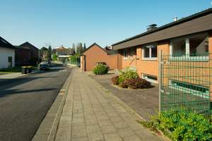 MG-Schelsen: Freistehender Bungalow mit Garten und zwei Garagen – Die vollständige Adresse der Immobilie erhältst du vom Anbieter., 41238 Schelsen, Mönchengladbach – Vorschaubild 17