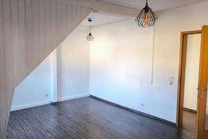 geräumige 1-Zimmer-DG-Wohnung in Karlsruhe-Durlach-Aue mit großer Küche – Die vollständige Adresse der Immobilie erhältst du vom Anbieter., 76227 Durlach, Karlsruhe – Vorschaubild 4