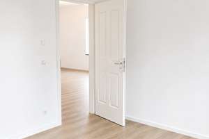 Neuwertig & großzügig – 5 Zimmer mit Terrasse | Ideal für Paare, Homeoffice & Familien – 40599 Reisholz, Düsseldorf – Vorschaubild 9