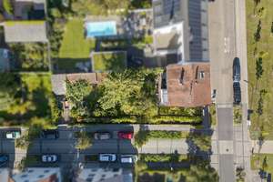 Eckgrundstück mit zusätzlichen Bebauungsmöglichkeiten - gegenüber Parkanlage, 2 FH mit Traum-Garten! – Die vollständige Adresse der Immobilie erhältst du vom Anbieter., 76149 Neureut, Karlsruhe – Vorschaubild 4