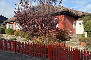 Großzügiges Einfamilienhaus mit 11 Zimmern in Aßlar-Ortsteil – Die vollständige Adresse der Immobilie erhältst du vom Anbieter., 35614 Aßlar – Vorschaubild 1