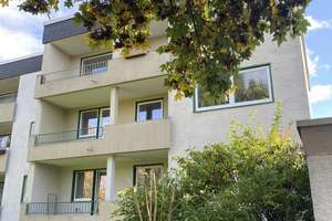 BN-Lessenich. vermietete 4 Zimmer Wohnung mit Balkon u. Garten