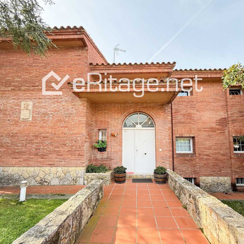 Exklusives Einfamilienhaus in ALTAFULLA