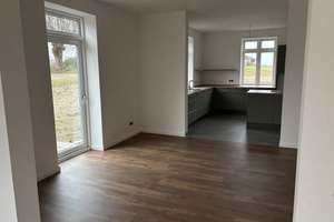 Der Natur so nahe: Großzügiges Einfamilienhaus mit 6 Zimmern - ERSTBEZUG – Dorfstraße 48, 24790 Ostenfeld (Rendsburg) – Vorschaubild 4