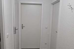 Frisch renovierte 4-Zimmer-Wohnung mit Balkon! – Spinozastr. 2, 45279 Freisenbruch, Essen – Vorschaubild 3