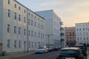 Großer Balkon + 4 Zimmer + Wohnküche + 2 Bäder + PKW-Stellplatz* in Sudenburg