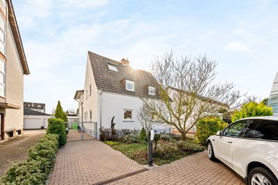 *Einziehen und Wohlfühlen * Kernsanierte DHH in begehrter Lage von Dudenhofen* FESTPREIS*