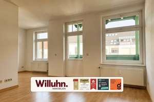 Bezugsfrei: Auwald fußläufig erreichbar | 2 Bäder | Balkon | EBK | Durchreiche zum Essbereich