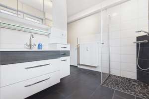  Freistehendes Einfamilienhaus mit Einliegerwohnung - Zum Verlieben – Die vollständige Adresse der Immobilie erhältst du vom Anbieter., 57368 Lennestadt – Vorschaubild 7