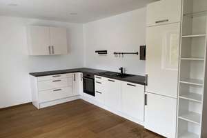 Gehobene 100 m² 3-Zimmer-Wohnung in Heidelberg-Wieblingen, Neckarnähe, große Badewanne, EBK, Garten – Falkengasse 26, 69123 Wieblingen, Heidelberg – Vorschaubild 3