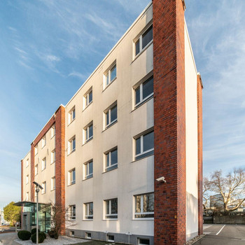 LICHT ECK: Zeitlose Architektur, viele Stellplätze, helle Büros!