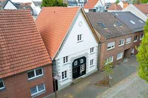 Geschichte (er)leben!  Liebevoll modernisiertes, denkmalgeschütztes EFH im Herzen von Beckum – Die vollständige Adresse der Immobilie erhältst du vom Anbieter., 59269 Beckum – Vorschaubild 4