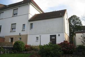 Charmantes Reihenhaus mit 4 Zimmern in Essen-Kupferdreh – Byfanger Str. 221, 45257 Kupferdreh, Essen – Vorschaubild 2