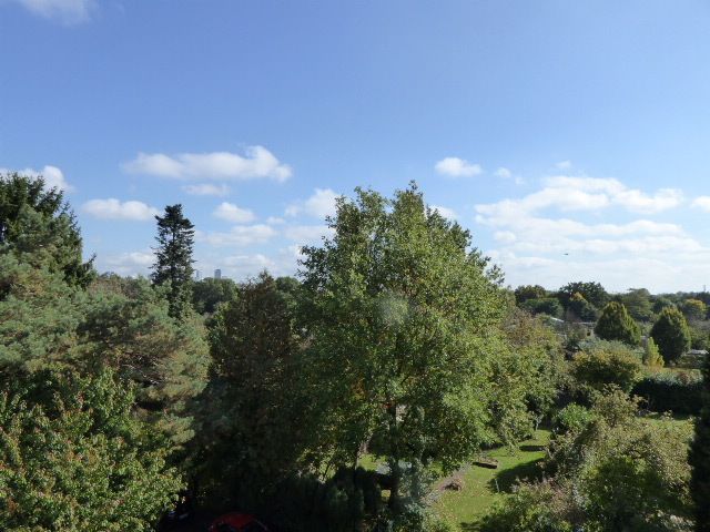 Penthouse Top-Lage von Rödelheim.. V-E-R-K-A-U-F-T image