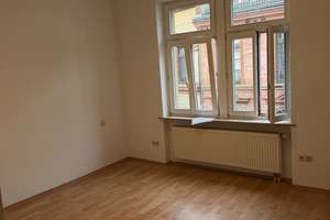 Lebendiges Stadtwohnen: 2-Zimmer-Wohnung in zentraler Lage von Wiesbaden