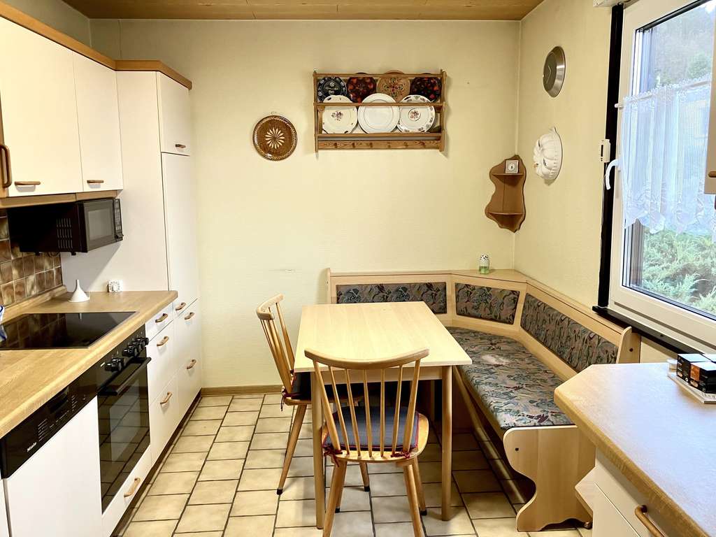 Immobilie in Weisenheim am Berg - Freistehendes Einfamilienhaus - Bungalow - in gefragter Wohnlage von Weisenheim am Berg! - Bild 3