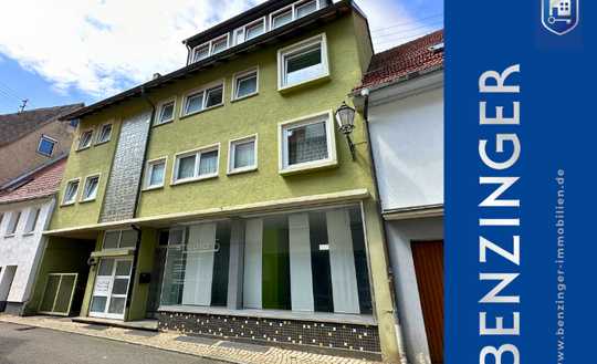 Attraktives Investment: 6 Wohneinheiten + Gewerbefläche im Herzen von Bad Urach