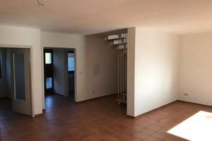 Charmantes  Haus mit Garten in ruhiger Lage statt Wohnung, in St. Augustin – Die vollständige Adresse der Immobilie erhältst du vom Anbieter., 53757 Sankt Augustin – Vorschaubild 2