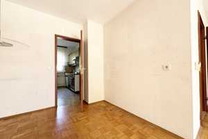 VON POLL IMMOBILIEN: Helles Reihenmittelhaus in ruhiger Wohnlage – Main-Taunus-Kreis – Vorschaubild 3