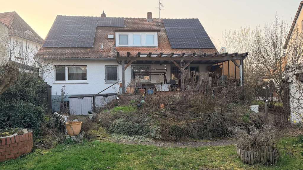 Immobilie in Reichelsheim - Viel Raum für Familie und Leben–Freistehendes Einfamilienhaus mit großem Garten und moderner Technik - Bild 0