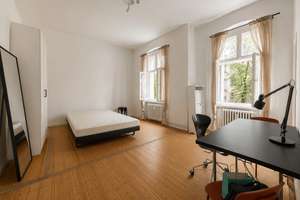 Bezugsfrei: Saniertes 1 Zimmer-Apartment mit Altbau-Flair