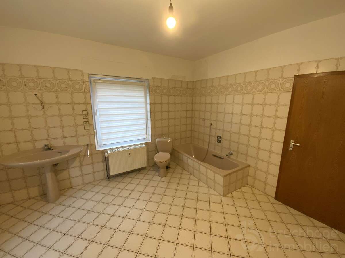 Immobilie in Schalksmühle - „Mehrgenerationenhaus mit großem Grundstück – Tierhaltung möglich, familiengerecht wohnen“ - Bild 9