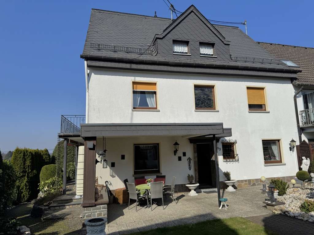 Immobilie in Rüscheid - Familienfreundliches Haus mit Ausbaureserve im Herzen von Rüscheid - Bild 0