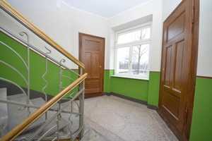 Traumhafte Maisonettewohnung mit 2 Balkonen in einem hochwertig sanierten Objekt !  – Zietenstraße 85, 9130 Chemnitz – Vorschaubild 2