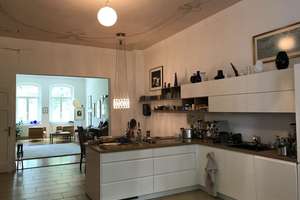 Luxuriöse 4-Zimmer-Wohnung mit 2 Balkonen, Garten und Einbauküche in Braunschweig
