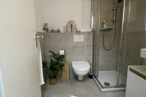 modernes Apartment am Kolpingplatz / voll möbliert / All-inclusive / sehr zentral in Rheinnähe – 40476 Golzheim, Düsseldorf – Vorschaubild 8