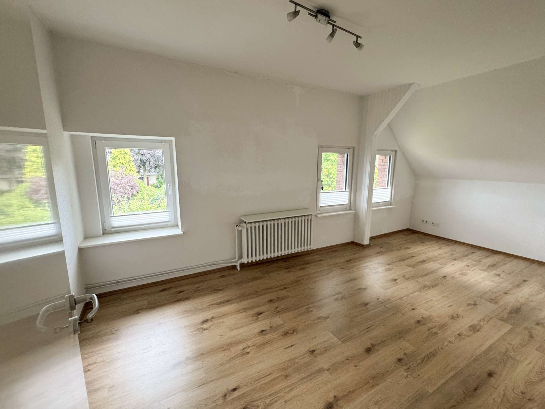 Immobilie in Delingsdorf - TOP Einfamilienhaus 4 Zi./130m², 2 Bäder,
Garage auf ca. 1.300 m² Grundstück im
Speckgürtel von HH - Bild 14