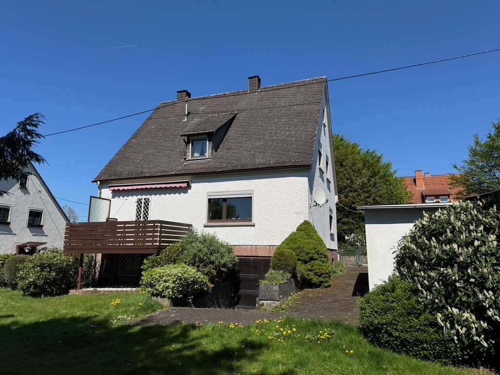 Immobilie in Gehlert - 2 Gen.-Wohnhaus mit Garage und schönem Garten in Südwest-Ausrichtung -PROVISIONSFREI- - Bild 0