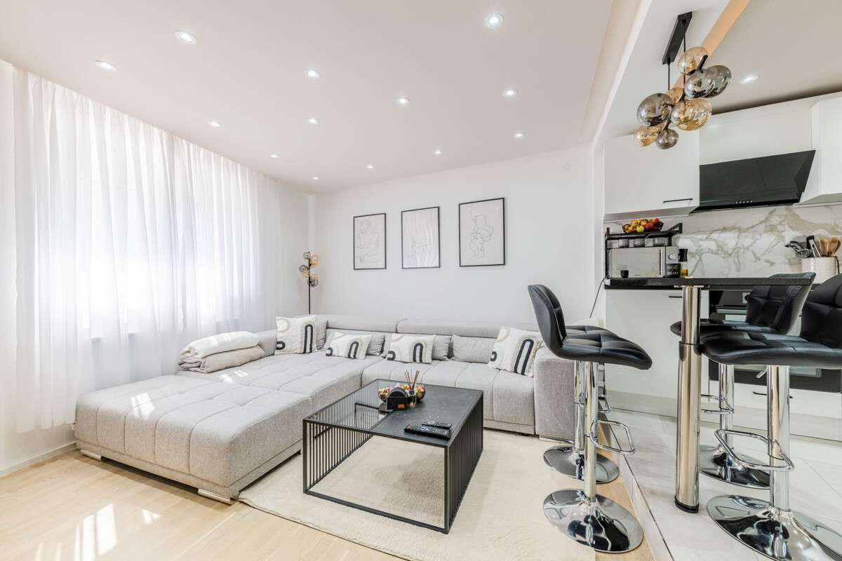 Immobilie in Hilzingen - Stilvoll saniert! 
Doppelhaushälfte mit zwei Wohneinheiten - Bild 12