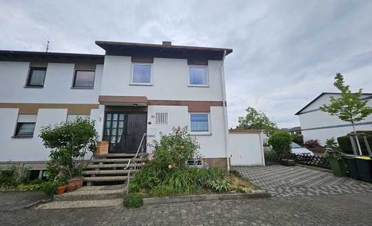 Reihenendhaus mit Garten, Garage in Landau-Queichheim