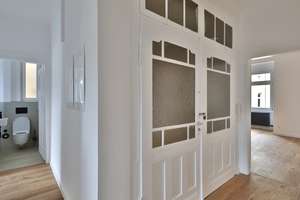 Altbauliebhaber aufgepasst! Große, sanierte Wohnung mit Balkon und EBK – Freiligrathstraße 31, 70372 Seelberg, Stuttgart – Vorschaubild 8