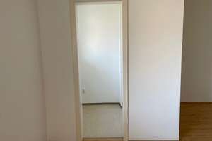sonnige 1-Zimmer-Wohnung mit Balkon, ab 01.07.2026
PKW-TG-Stellplatz optional – Die vollständige Adresse der Immobilie erhältst du vom Anbieter., 80993 Alt-Moosach, München – Vorschaubild 14
