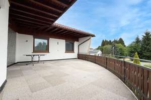 Flexibles Wohnkonzept: Großzügiges Wohnhaus mit Arbeitsbereich und Garten in 78586 Deilingen – Die vollständige Adresse der Immobilie erhältst du vom Anbieter., 78586 Deilingen – Vorschaubild 19