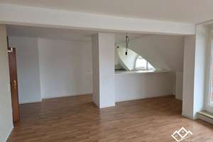 Maisonette-Wohnung mit Traum-Balkon – Stilvolles Wohnen auf zwei Ebenen – Große Schmützstraße 1, 23758 Oldenburg in Holstein – Vorschaubild 2