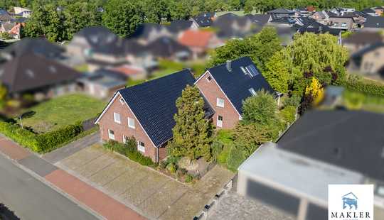 Bild von Wohnen und Arbeiten auf hohem Niveau~EFH mit vielseitig nutzbarem Praxisbereich in Westoverledingen
