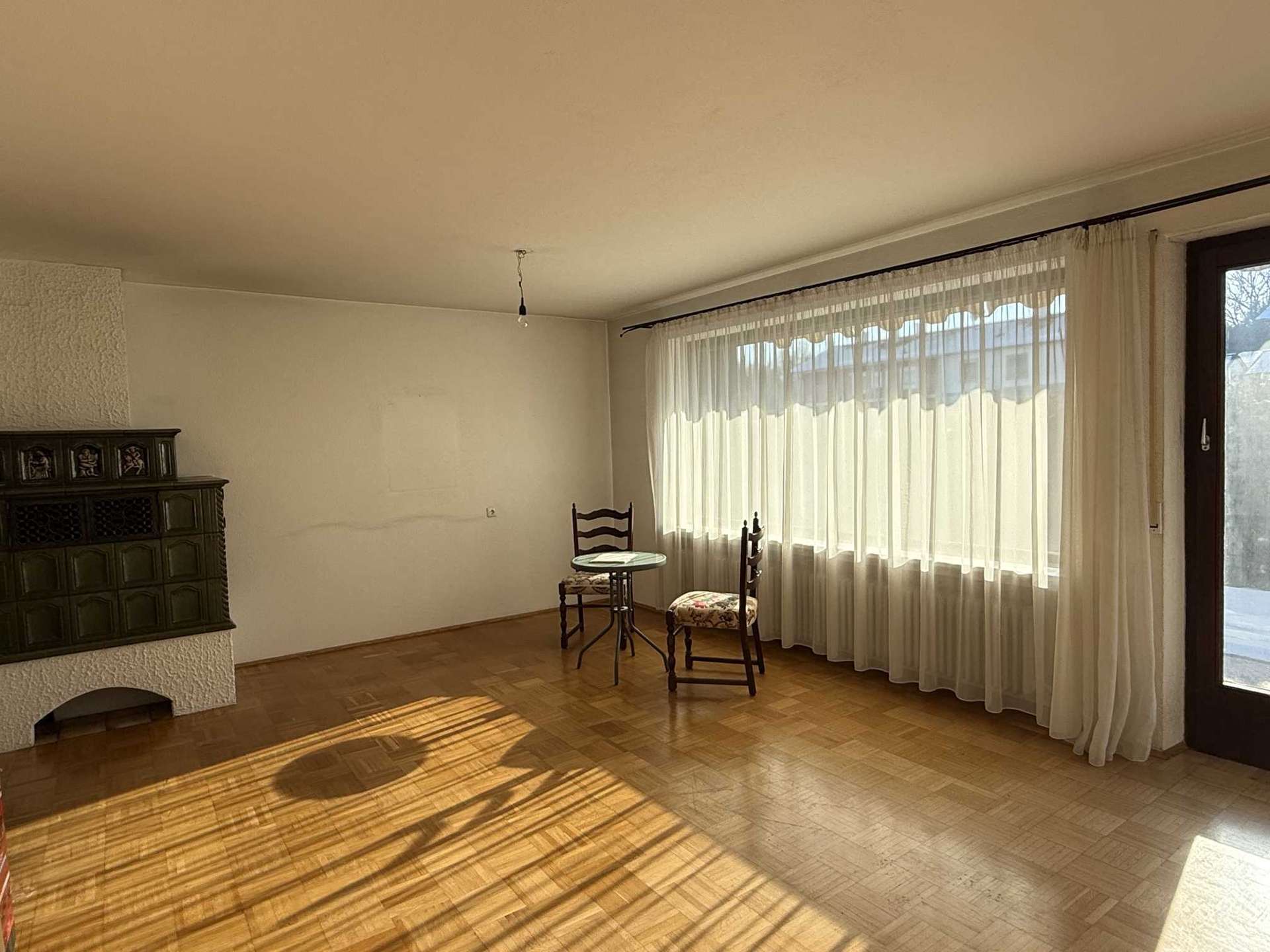 Immobilie in Bayerbach - Wohnen auf einer Ebene.
Großzügiger Bungalow in Siedlungslage - Bild 15