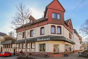 Nutzungsoptionen: Ladengeschäft, 3 Wohnungen u. 3 Apartments im Herzen der Kurstadt Königsfeld – Schwarzwald-Baar-Kreis – Vorschaubild 1
