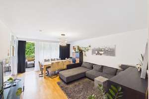 Helle 3-Zimmer-Wohnung mit Balkon in gepflegter Wohnanlage mit Aufzug, 2 Kellerabteile und TG-Platz