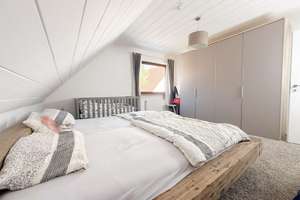 Maisonette-Wohnung mit Südbalkon, 109 m², Homeoffice-Bereich & Carport in Erlangen-Büchenbach – Die vollständige Adresse der Immobilie erhältst du vom Anbieter., 91056 Büchenbach Dorf, Erlangen – Vorschaubild 4