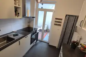 Zwischenmieter*in für meine wunderschöne zentrale Wohnung in Düsseldorf gesucht – Düsseldorf – Vorschaubild 2