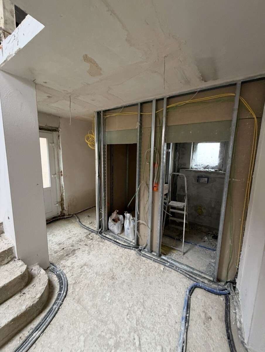 Immobilie in Schelklingen - Traumhafte Aussicht trifft Sanierungsobjekt–EFH mit Einliegerwhg - Bild 10